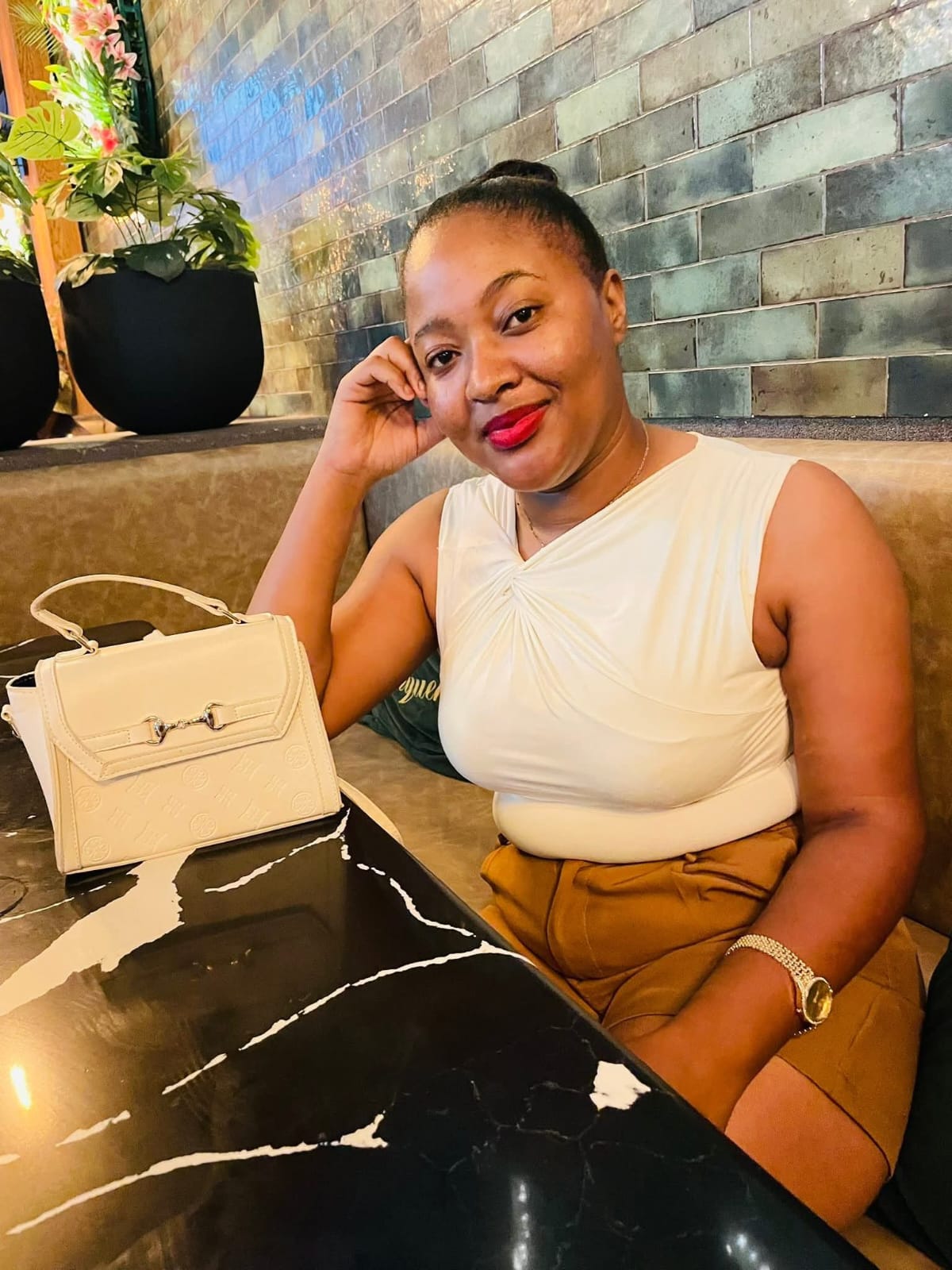 Akoth Sugar Mummy Muthaiga Nairobi Seeks a Guy